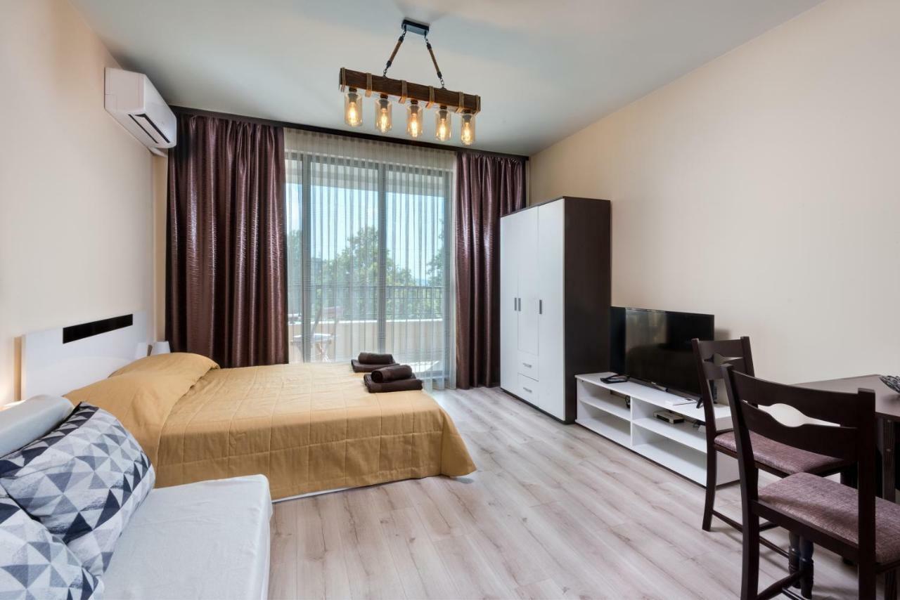 Studio Zia 3- Great Place In Lazur Apartment Бургас Екстериор снимка